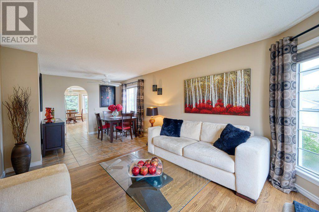 Property at 163 Sandringham Close NW image 4