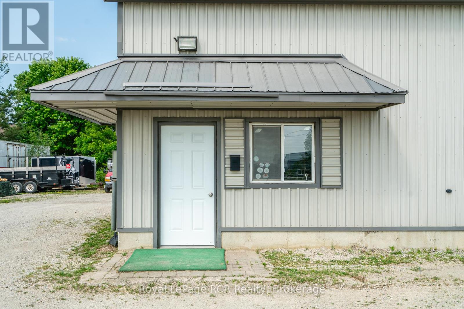 74 14th Avenue, Hanover, Ontario  N4N 3V9 - Photo 11 - X12268760