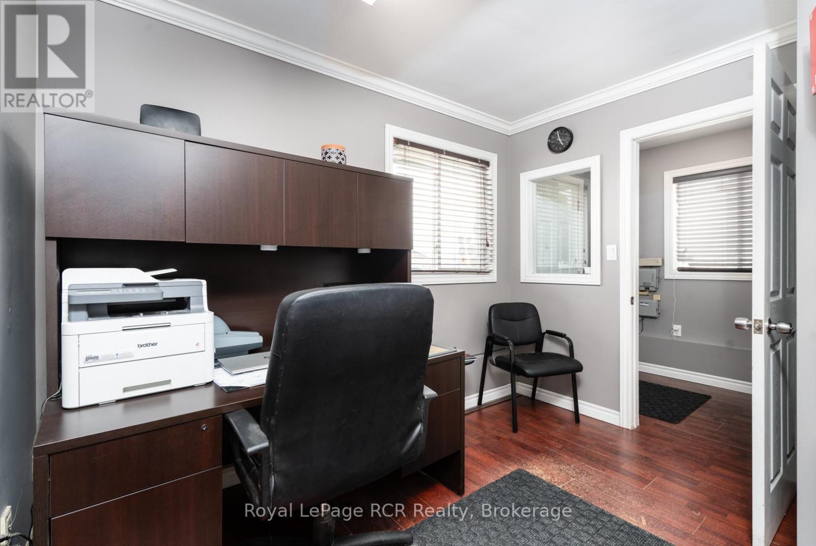 74 14th Avenue, Hanover, Ontario  N4N 3V9 - Photo 14 - X12268760