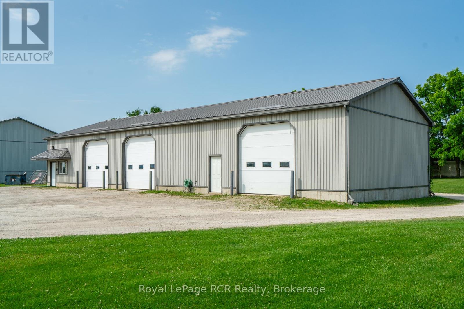 74 14th Avenue, Hanover, Ontario  N4N 3V9 - Photo 4 - X12268760