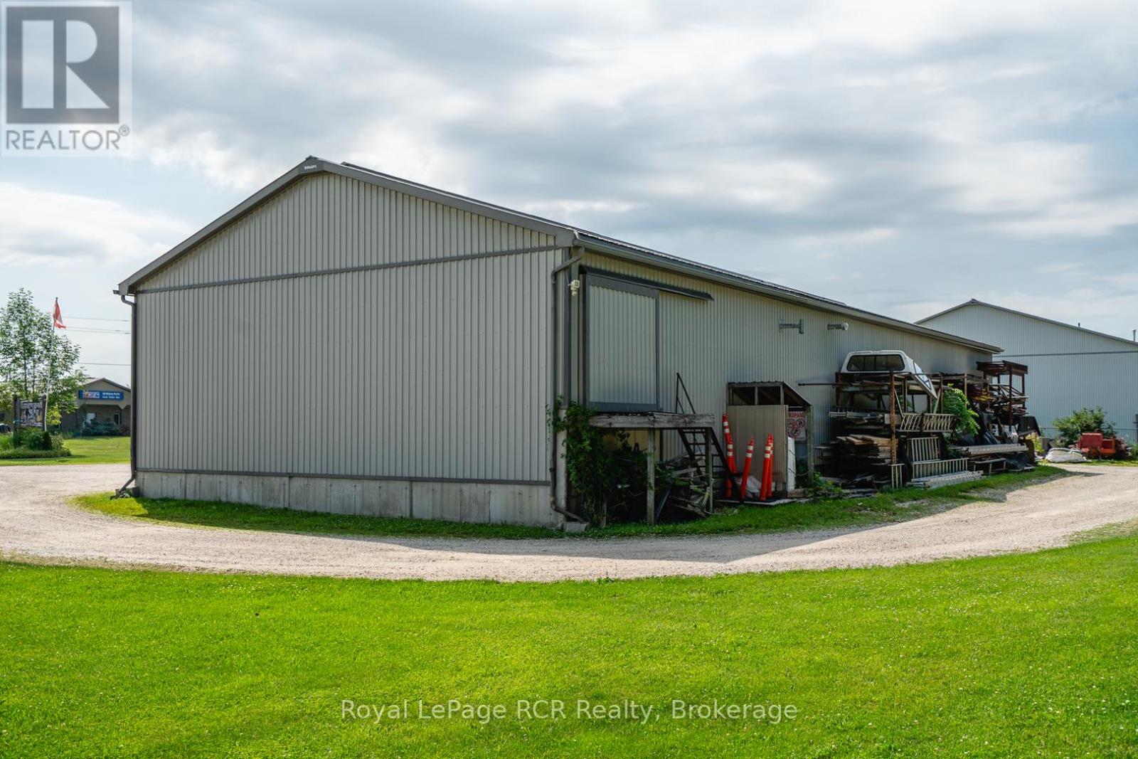 74 14th Avenue, Hanover, Ontario  N4N 3V9 - Photo 6 - X12268760