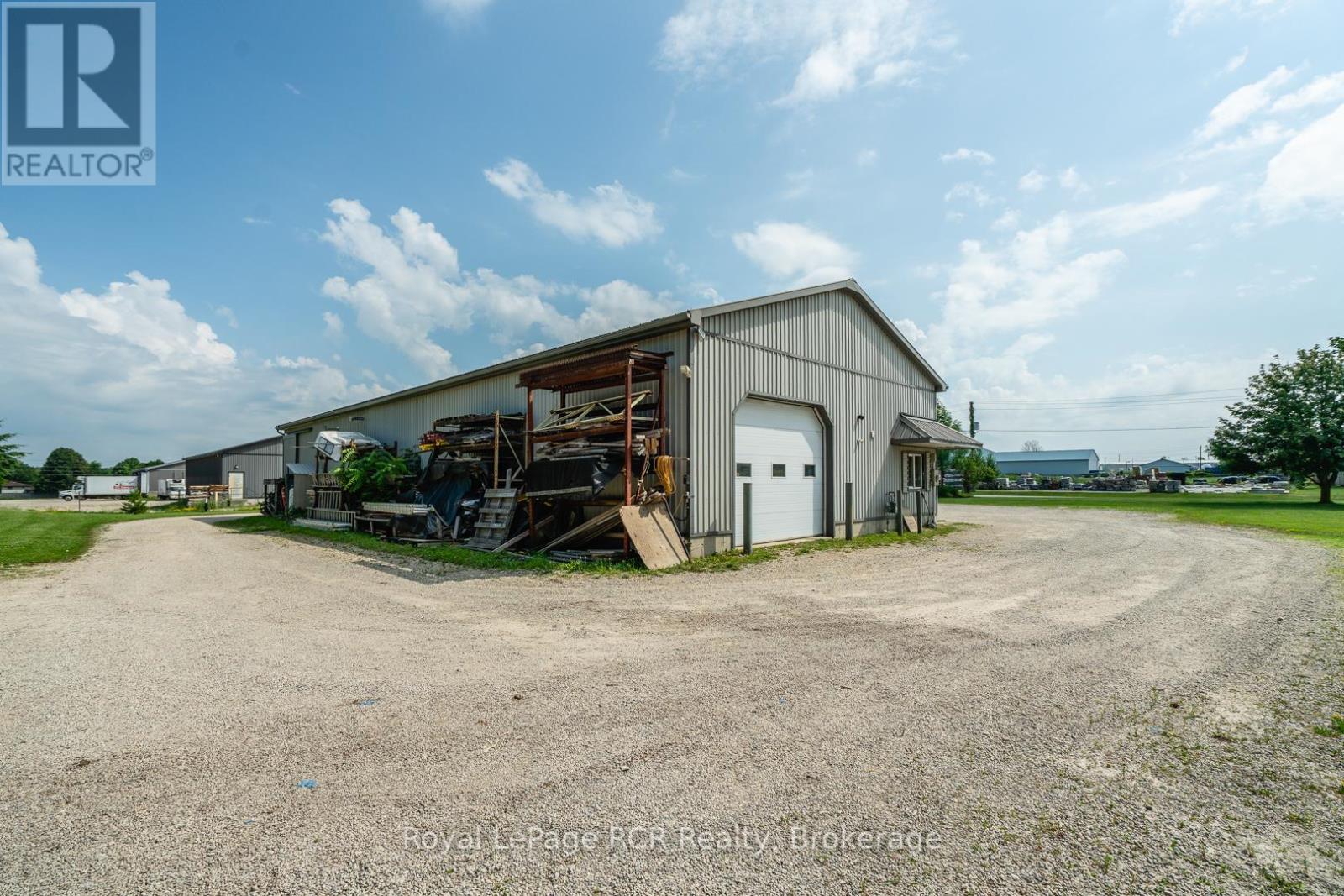 74 14th Avenue, Hanover, Ontario  N4N 3V9 - Photo 8 - X12268760
