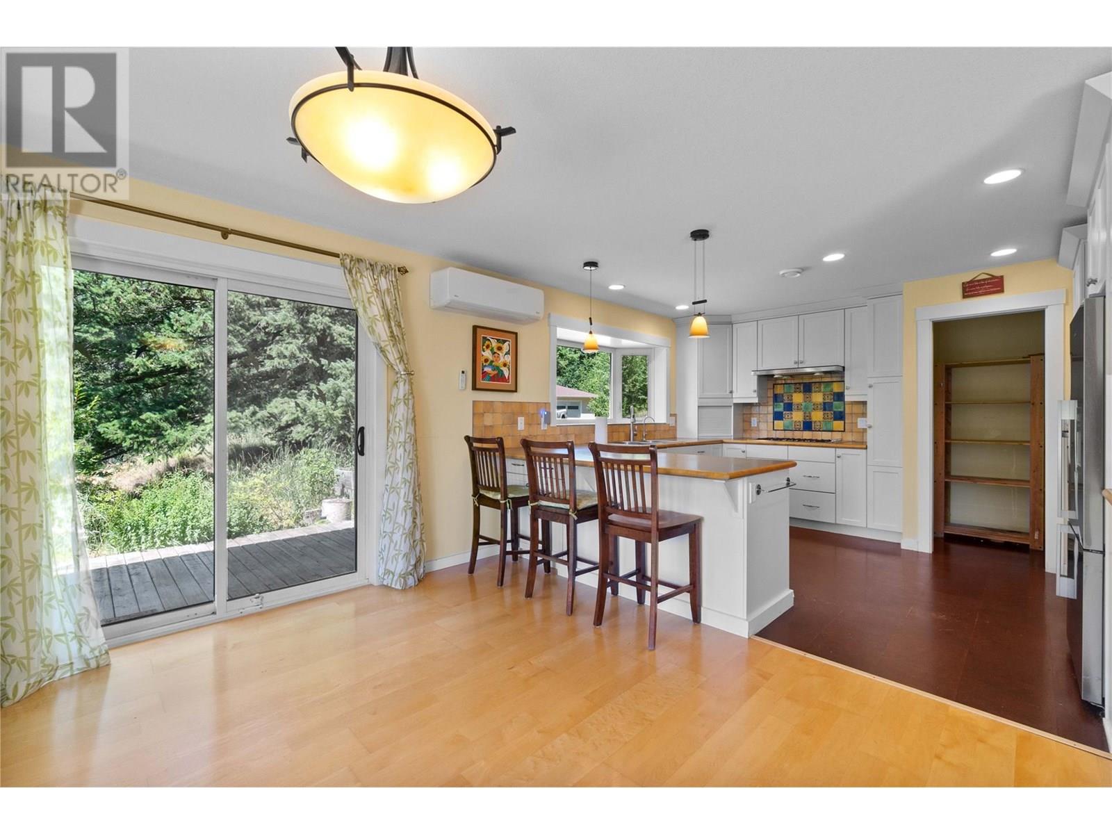 Property at 1527 Tappen Valley Road image 1