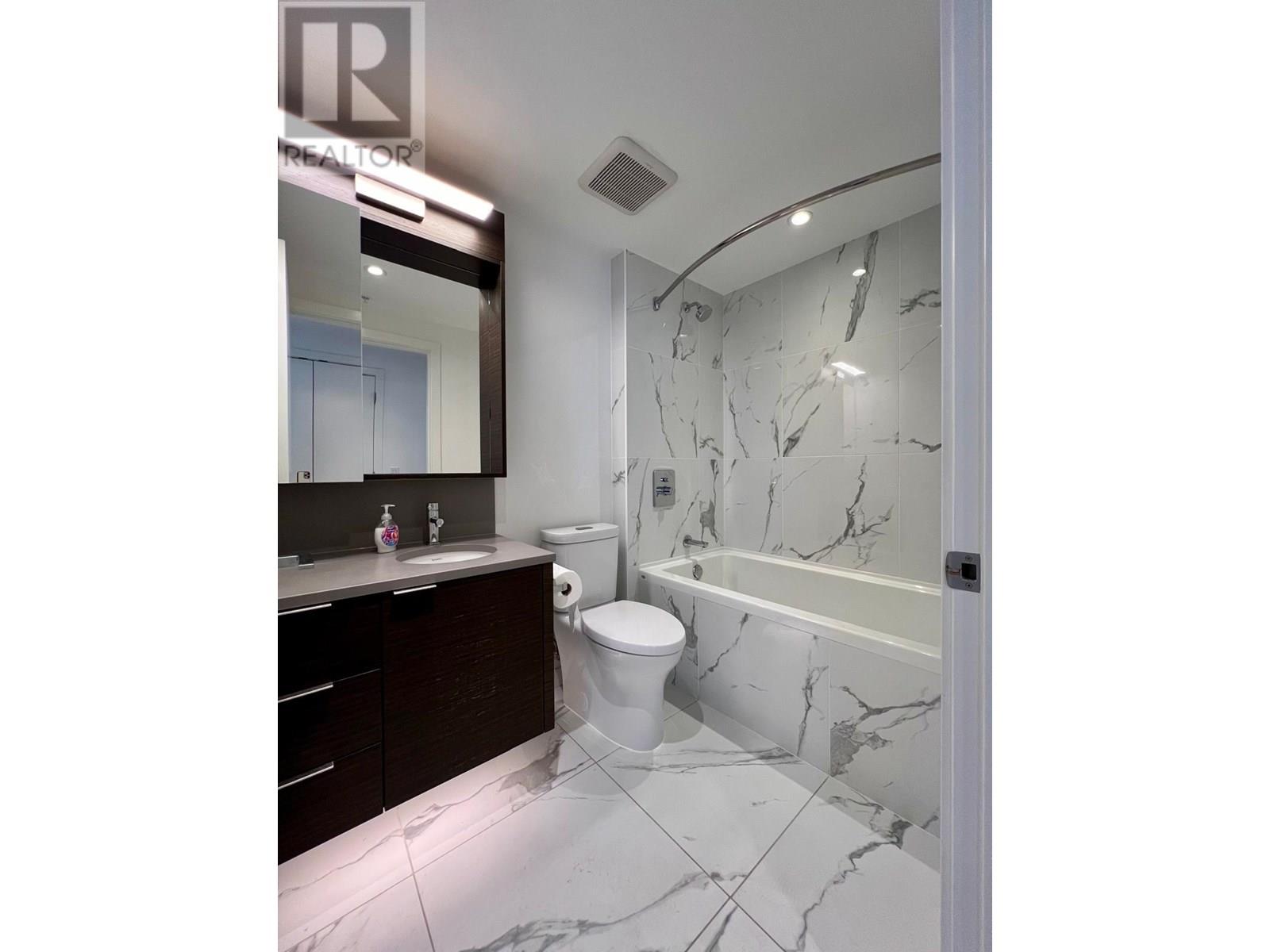 Listing Picture 8 of 16 : 407 1678 PULLMAN PORTER STREET, Vancouver / 溫哥華 - 魯藝地產 Yvonne Lu Group - MLS Medallion Club Member