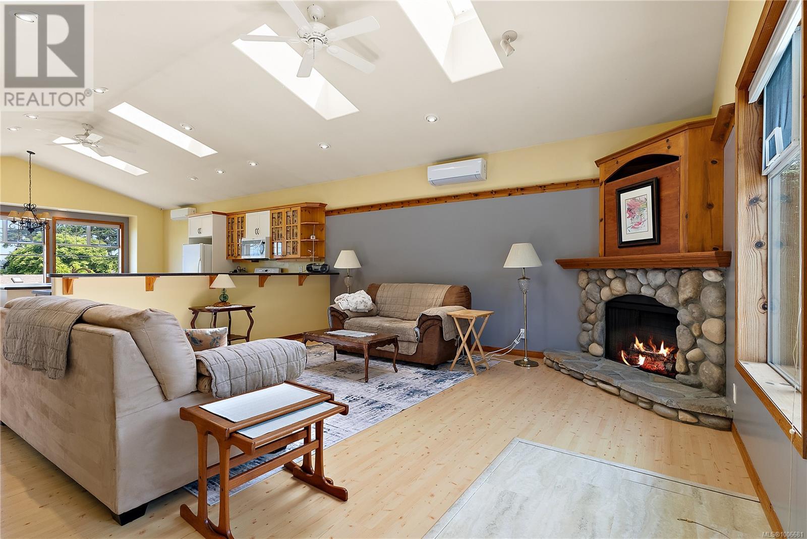 Property at 8028 Arthur Dr image 4