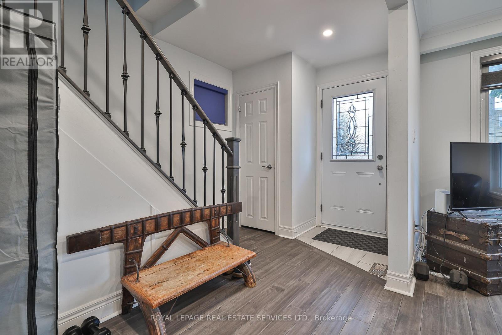 Property at 224 OVERBROOK PLACE image 3