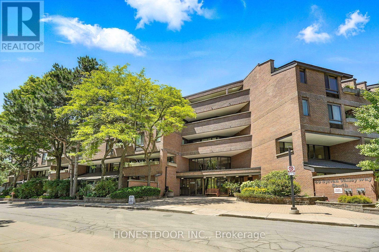 312 - 40 Sylvan Valleyway, Toronto, Ontario  M5M 4M3 - Photo 3 - C12268681