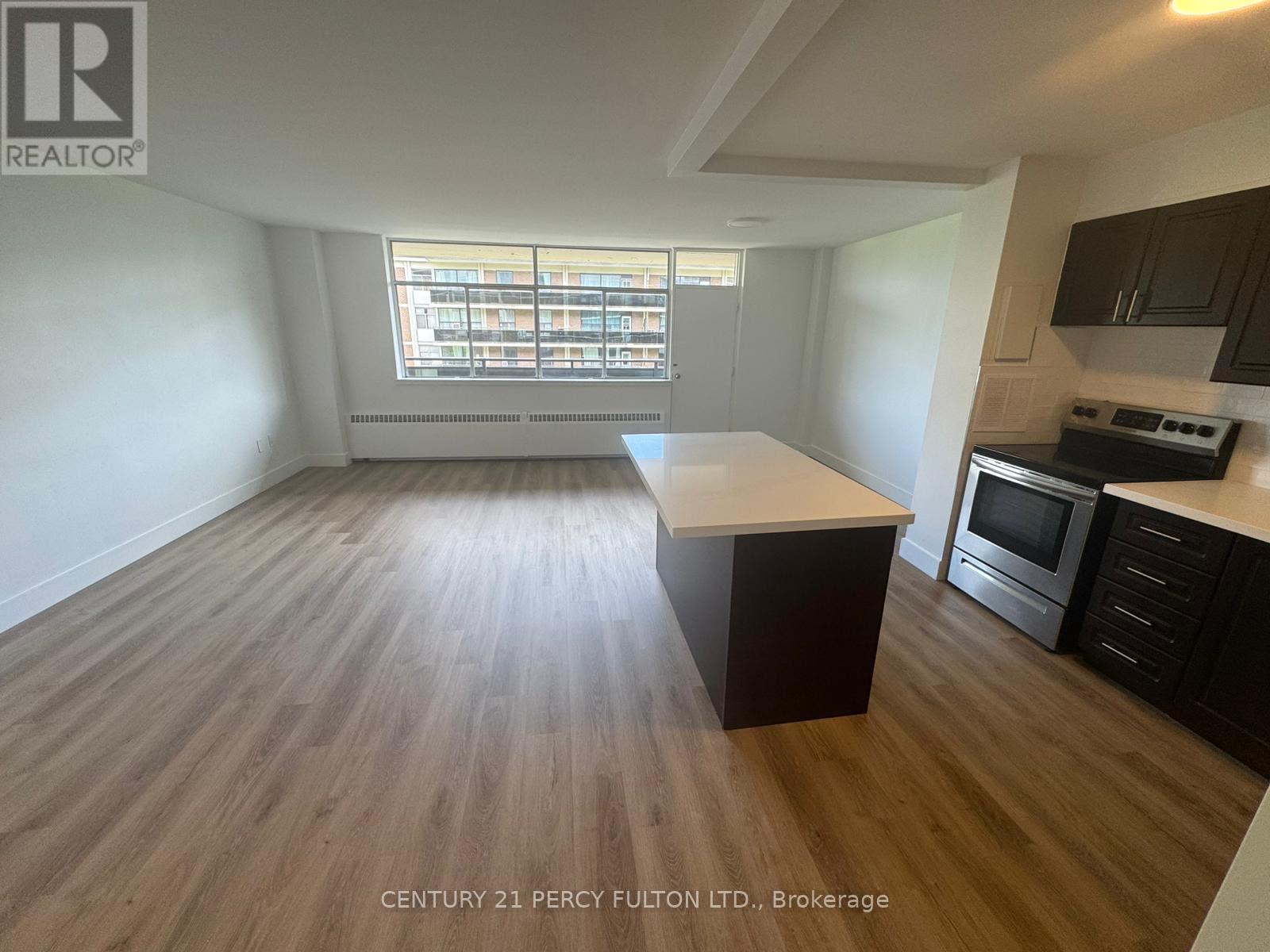703 - 6 Park Vista Drive, Toronto, Ontario  M4B 1A2 - Photo 1 - E12268621