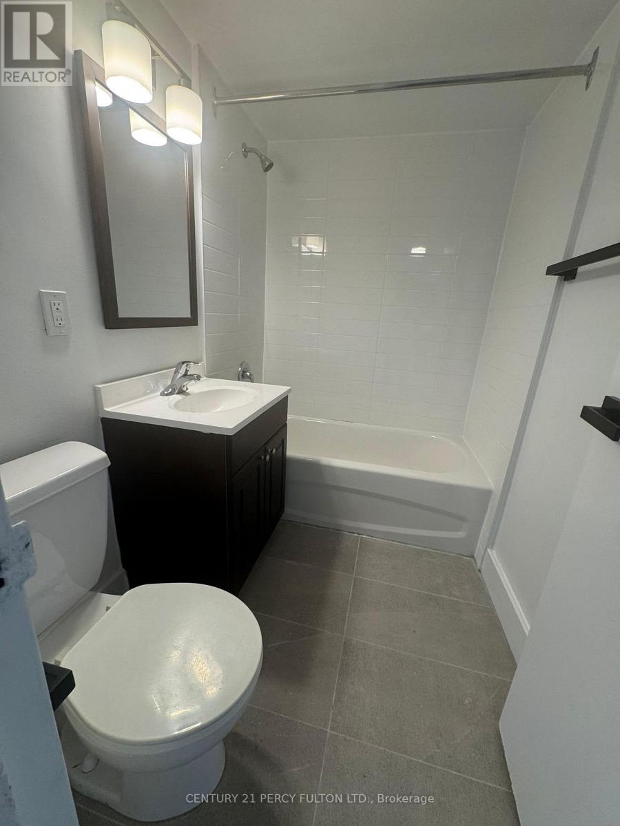 703 - 6 Park Vista Drive, Toronto, Ontario  M4B 1A2 - Photo 4 - E12268621