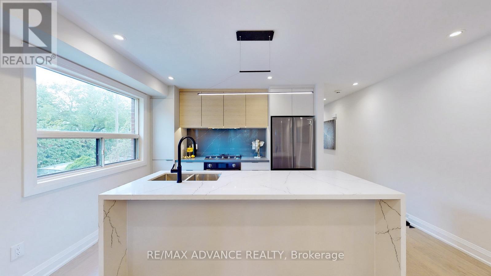 108 Eaton Avenue, Toronto, Ontario M4J 2Z7 - Photo 10 - E12268712