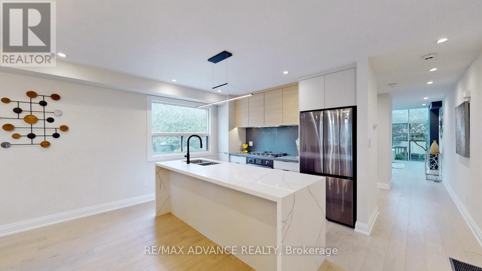 108 Eaton Avenue, Toronto, Ontario M4J 2Z7 - Photo 11 - E12268712