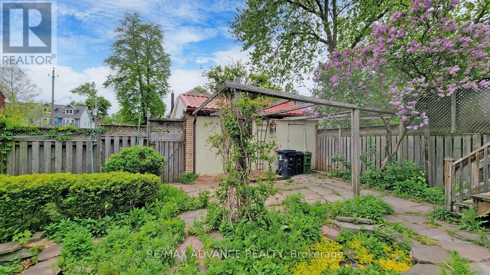 108 Eaton Avenue, Toronto, Ontario M4J 2Z7 - Photo 39 - E12268712