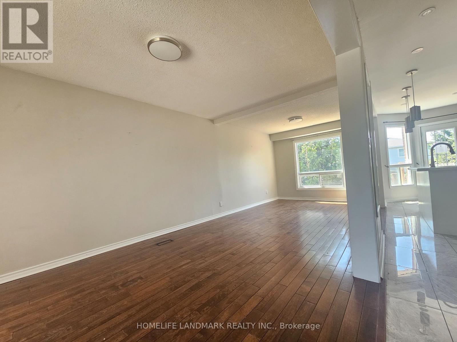 Property at 796 BENNETT CRESCENT image 3