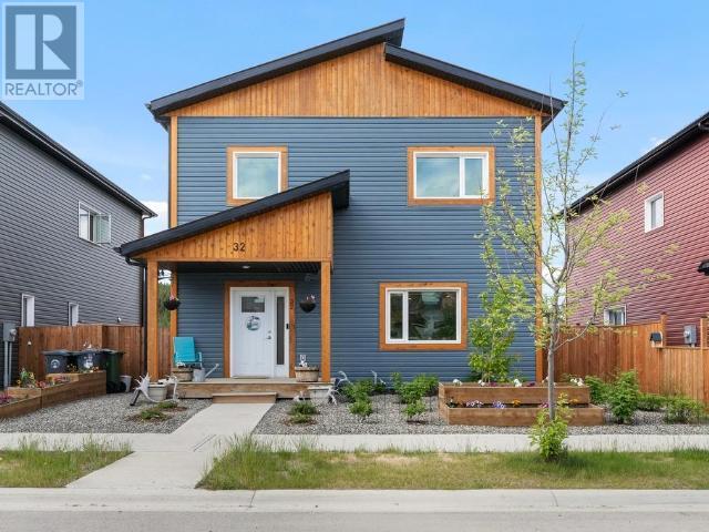 Property at 32 EVELYN AVENUE image 1