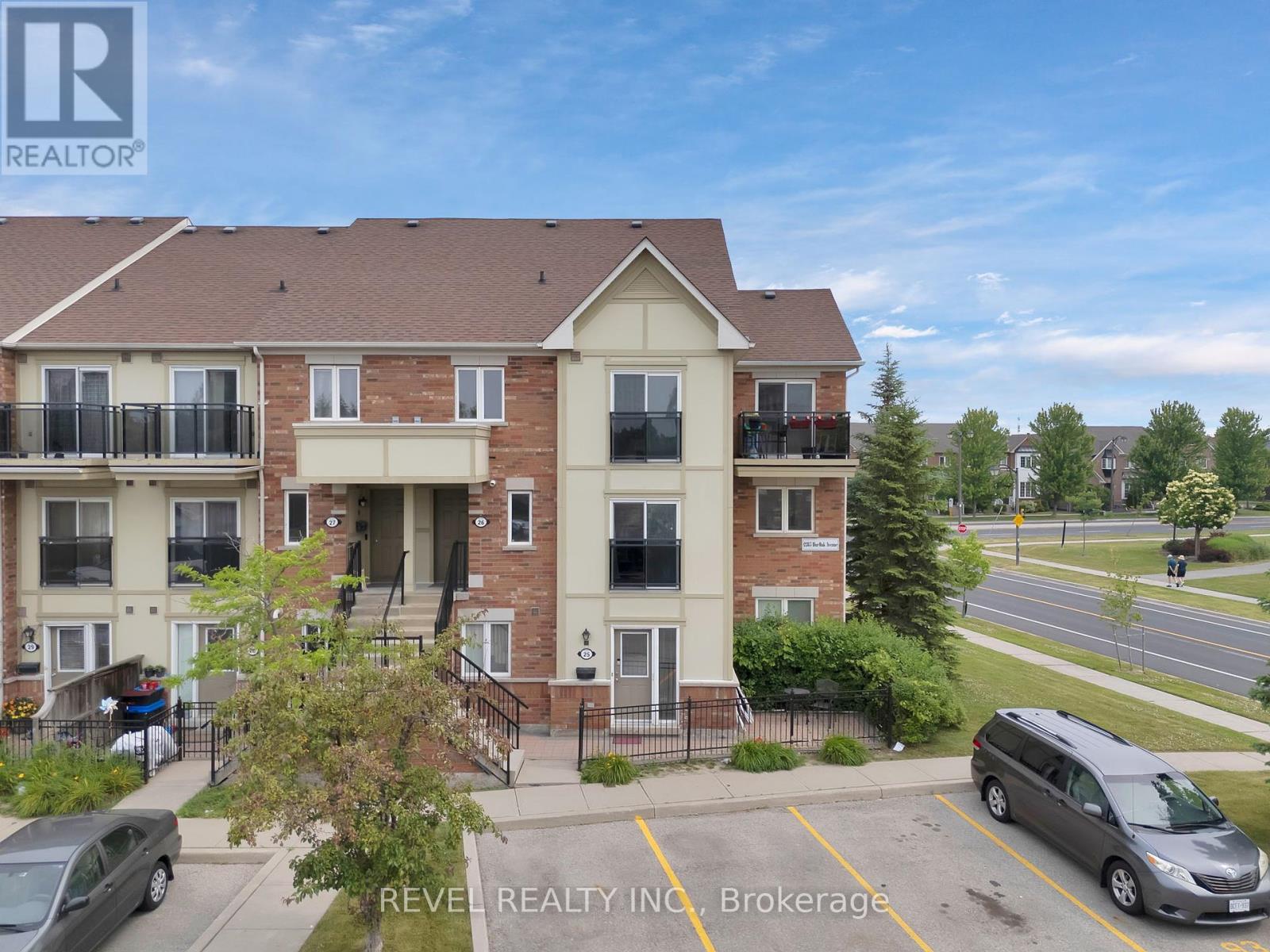 Property at 26 - 2285 BUR OAK AVENUE image 2