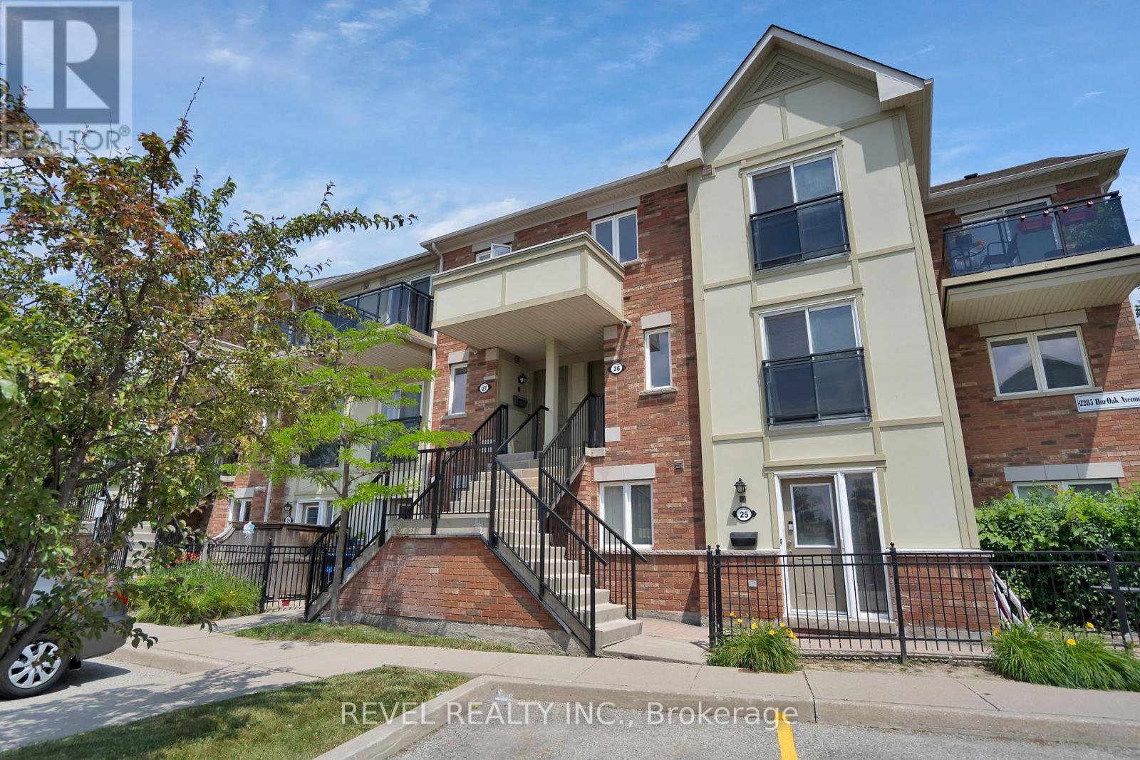 Property at 26 - 2285 BUR OAK AVENUE image 3