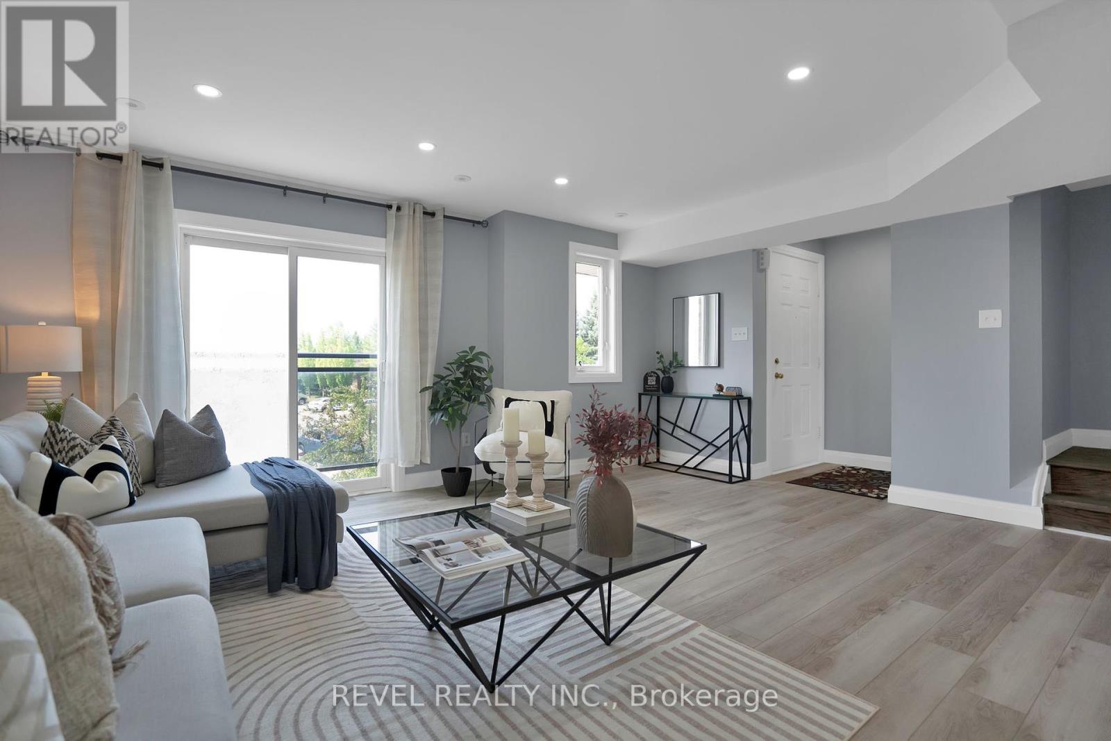 Property at 26 - 2285 BUR OAK AVENUE image 5