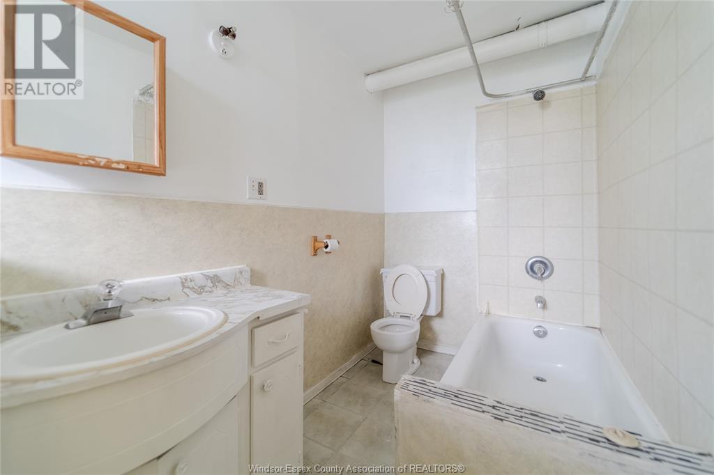 121-127 Aylmer Avenue, Windsor, Ontario N9A 1S8 - Photo 11 - 25015387