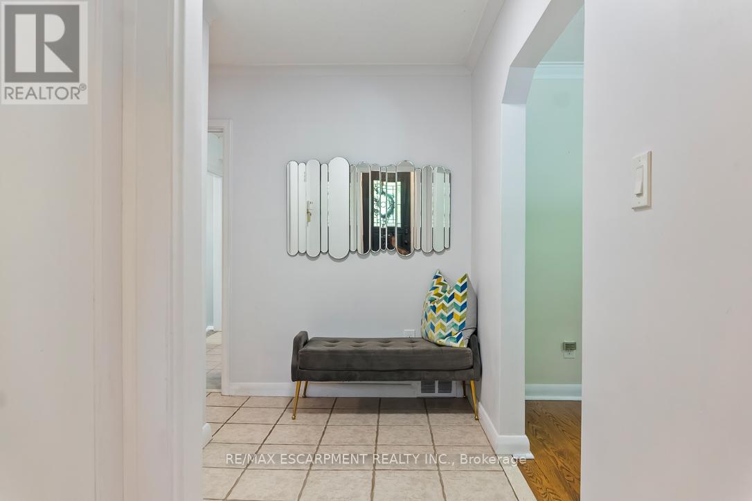 Property at 237 ALBION AVENUE image 5