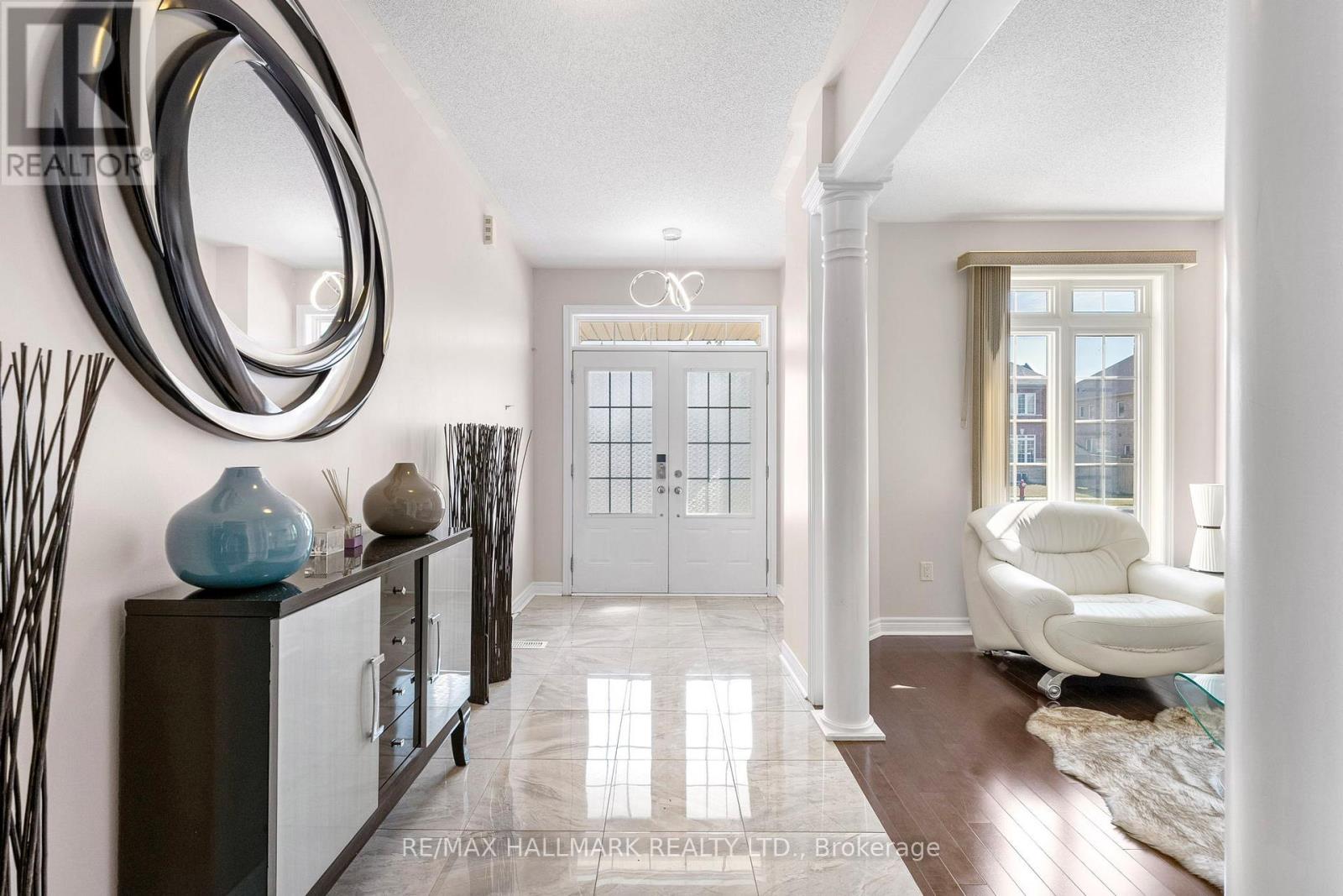 Property at 262 ELBERN MARKELL DRIVE image 2