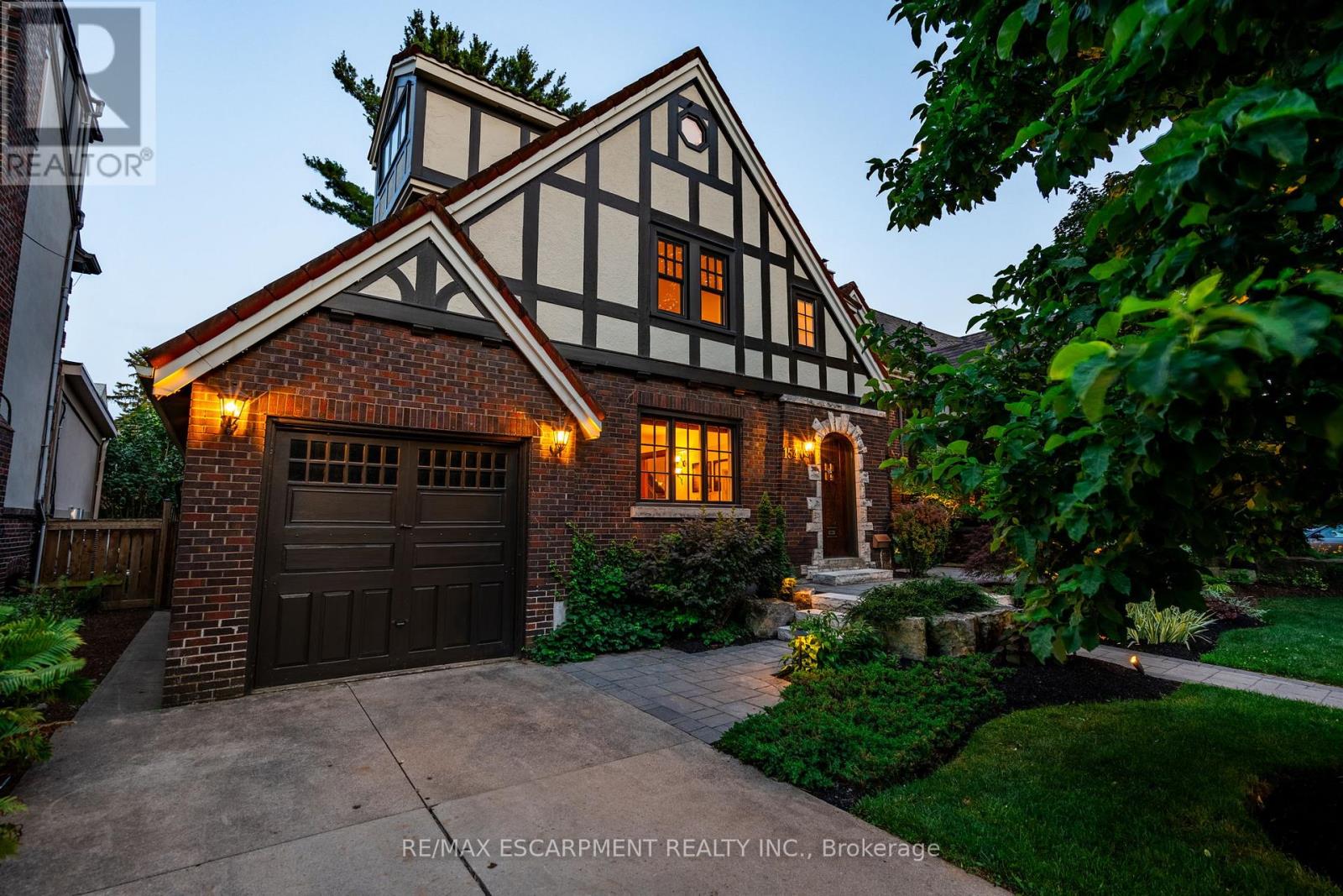 Property at 154 DALEWOOD CRESCENT image 3