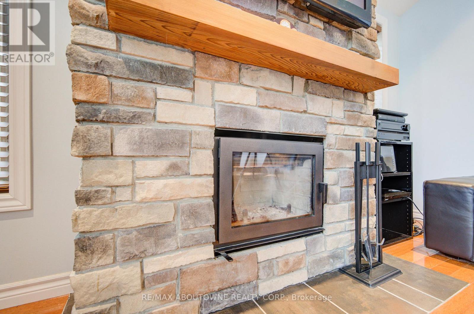87 Paradise Road, Kawartha Lakes (Carden), Ontario  K0M 1B0 - Photo 11 - X12268684