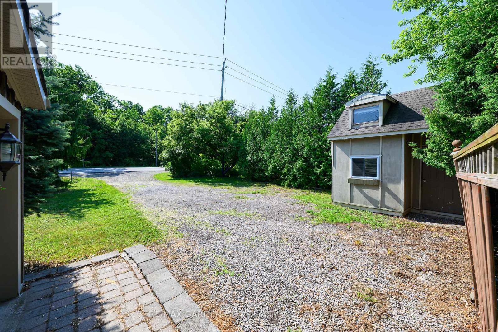 126 Mountain Road, Grimsby, Ontario  L3M 4E7 - Photo 22 - X12268705