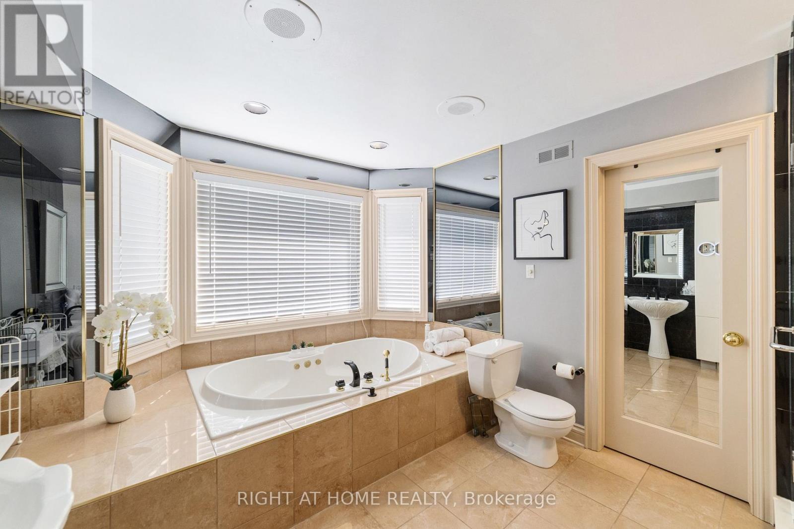 7775 St Augustine Crescent, Niagara Falls (Mt. Carmel), Ontario  L2H 2X3 - Photo 20 - X12268823