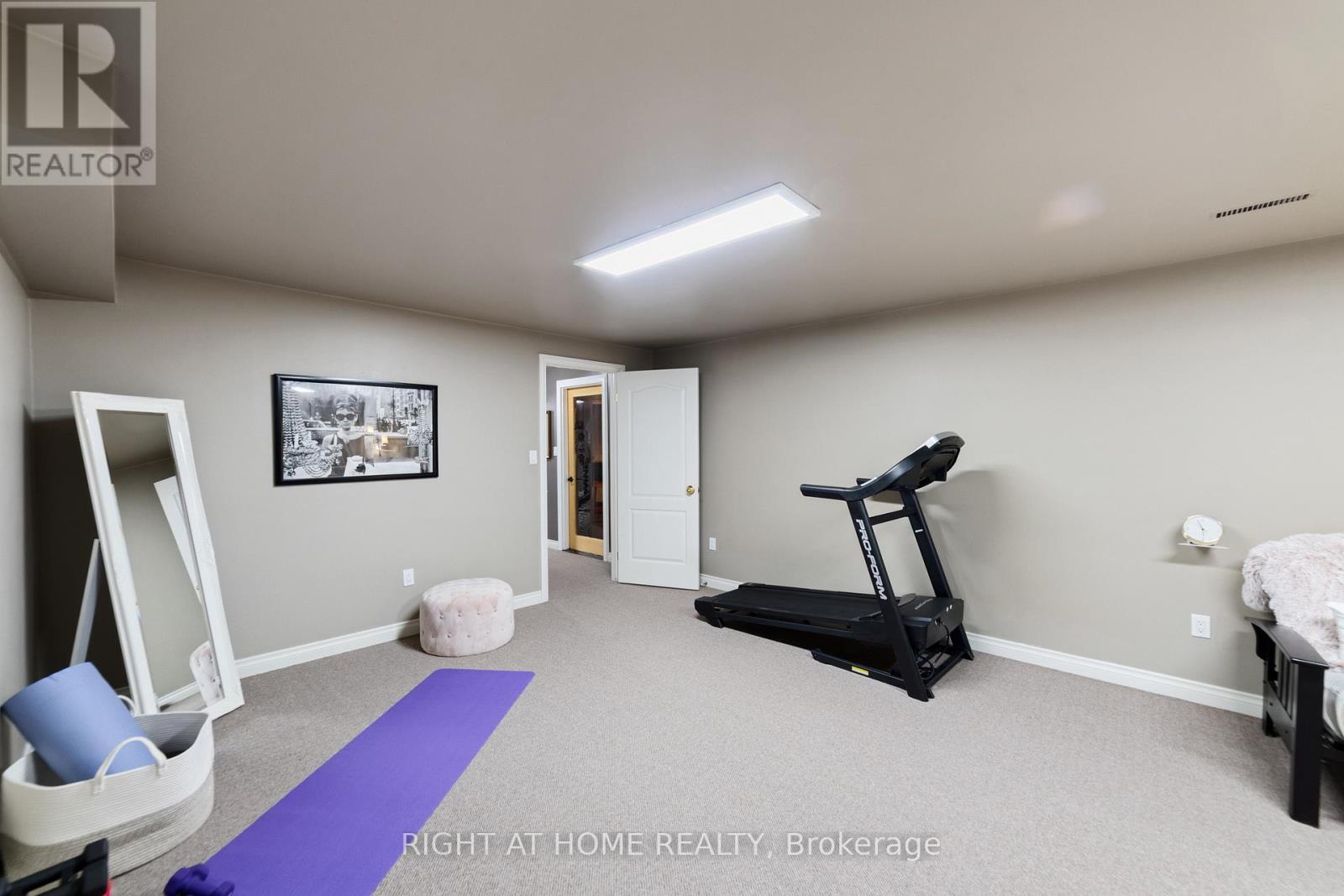 7775 St Augustine Crescent, Niagara Falls (Mt. Carmel), Ontario  L2H 2X3 - Photo 29 - X12268823