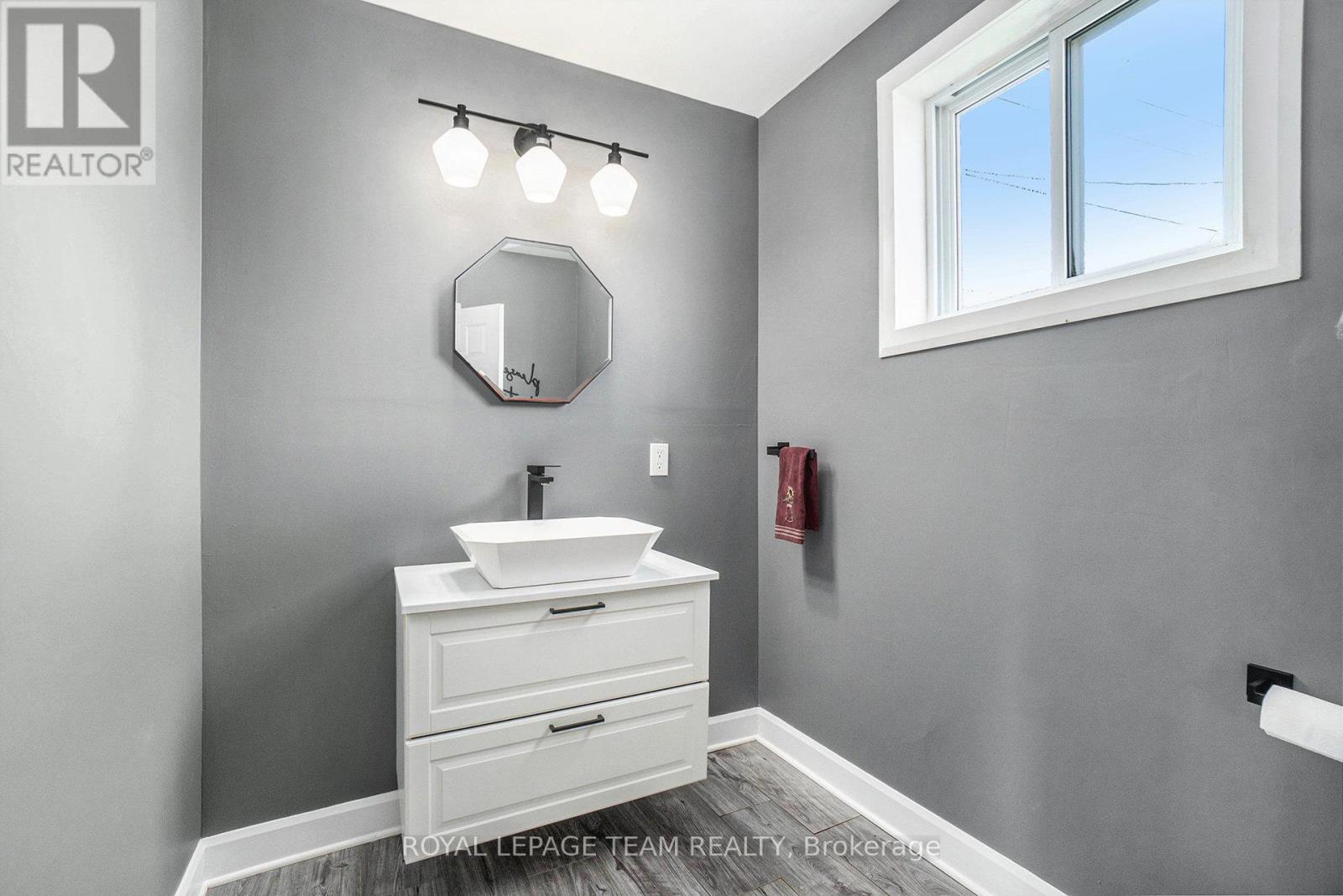 649 County Rd 29 Road, Elizabethtown-Kitley, Ontario  K0G 1G0 - Photo 15 - X12268840