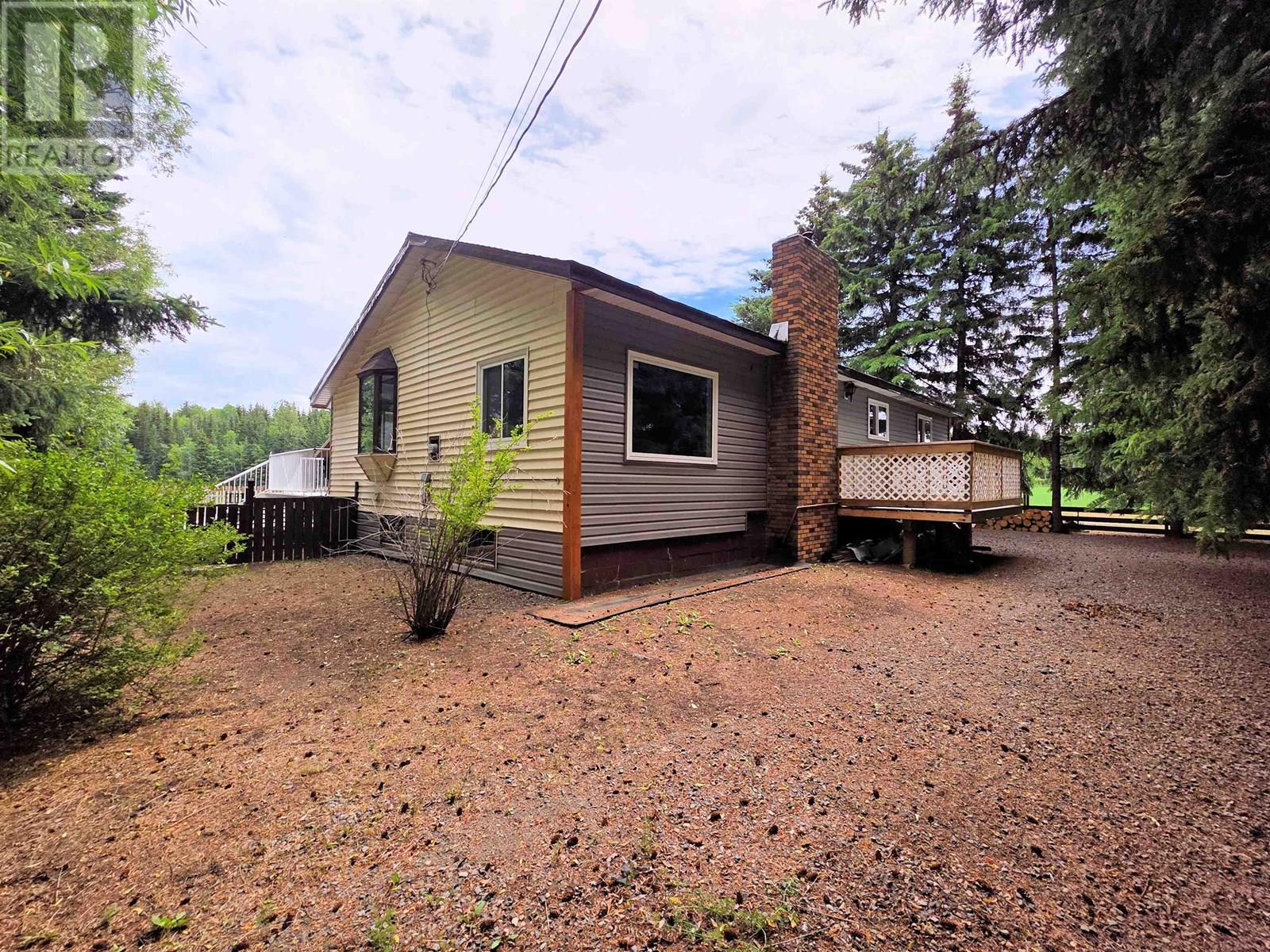 2512 DOMINION AVENUE, Houston, British Columbia