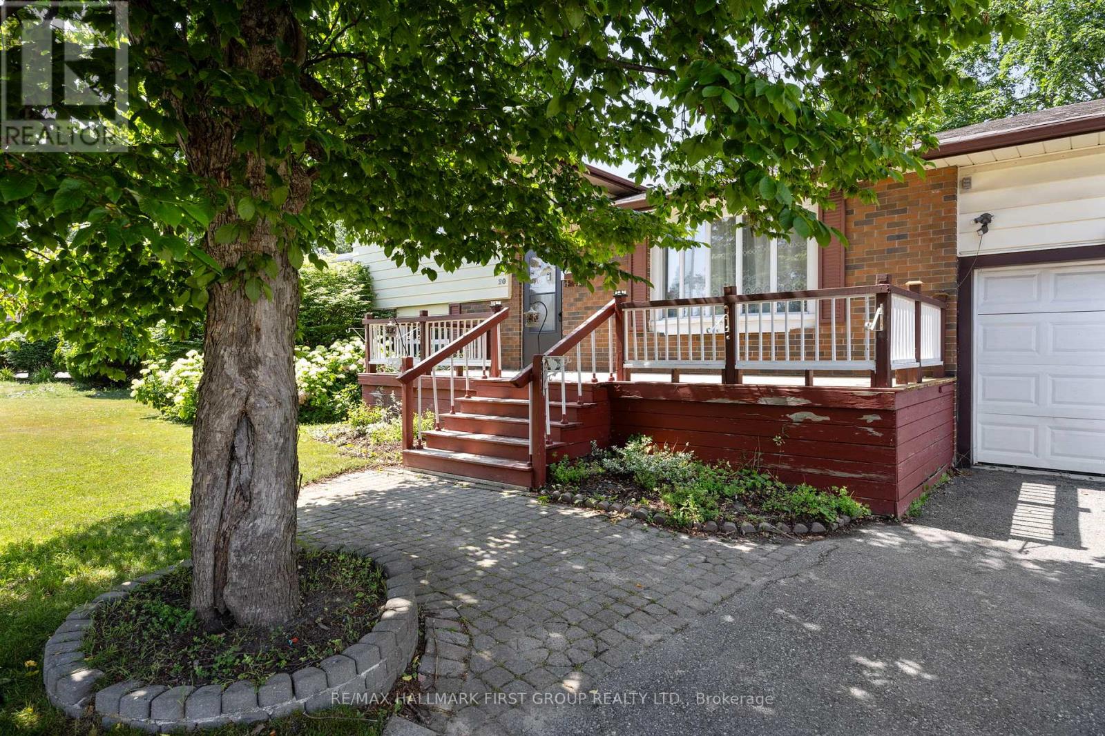 Property at 20 LAMBARD CRESCENT image 3