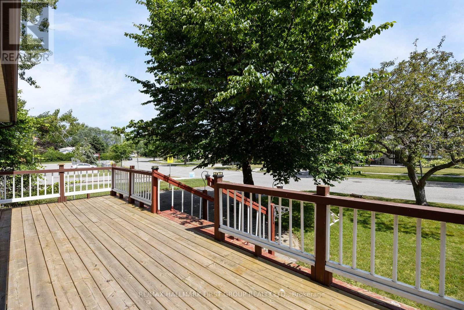 Property at 20 LAMBARD CRESCENT image 5