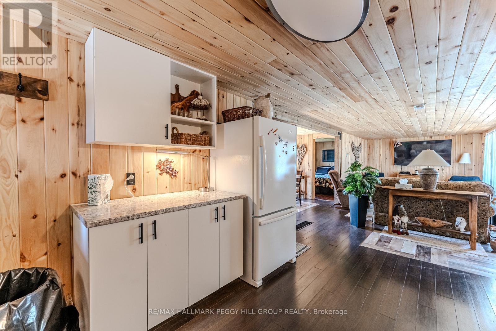 Property at 156 WOODLANDS AVENUE image 4