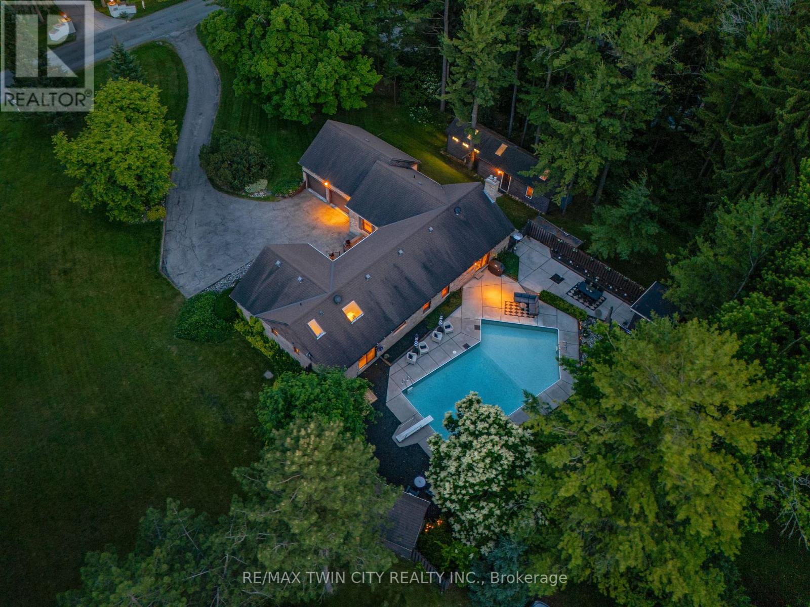Property at 105 GRANDVIEW DRIVE image 5