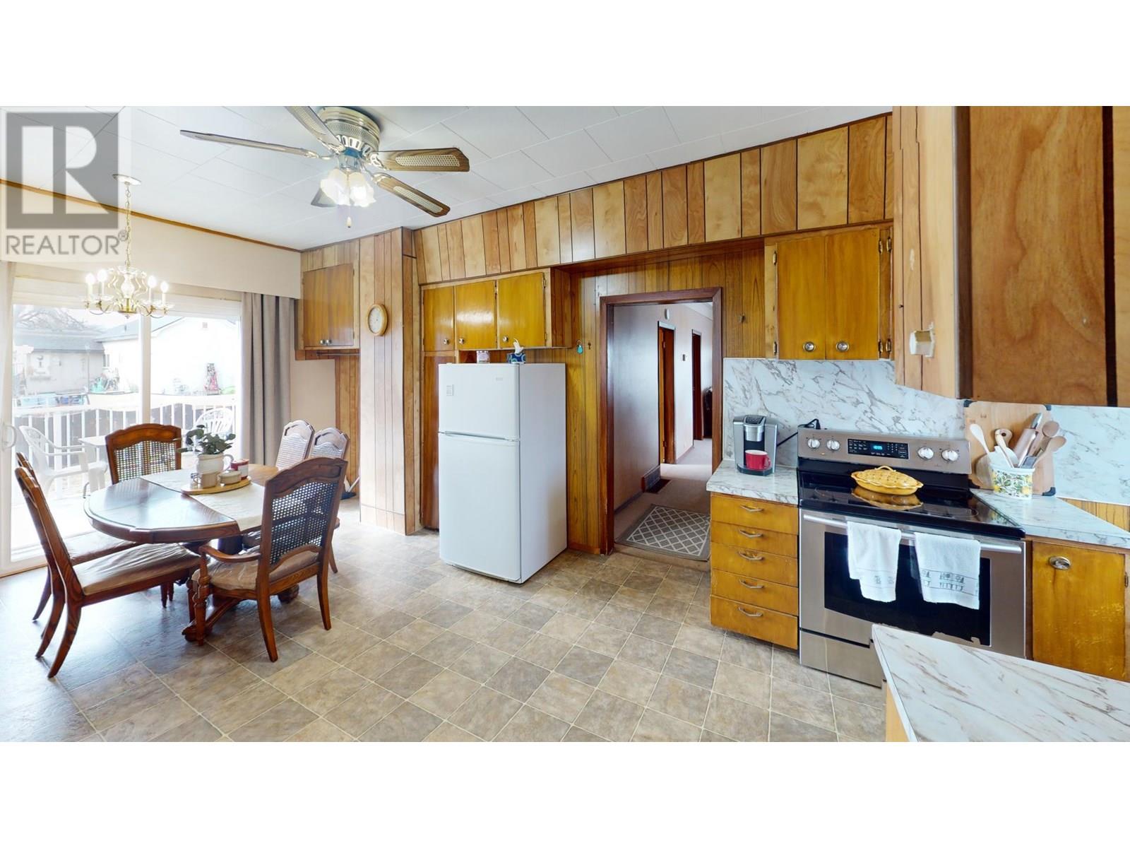 200 3rd Avenue S, Cranbrook, British Columbia  V1C 2B7 - Photo 12 - 10354793