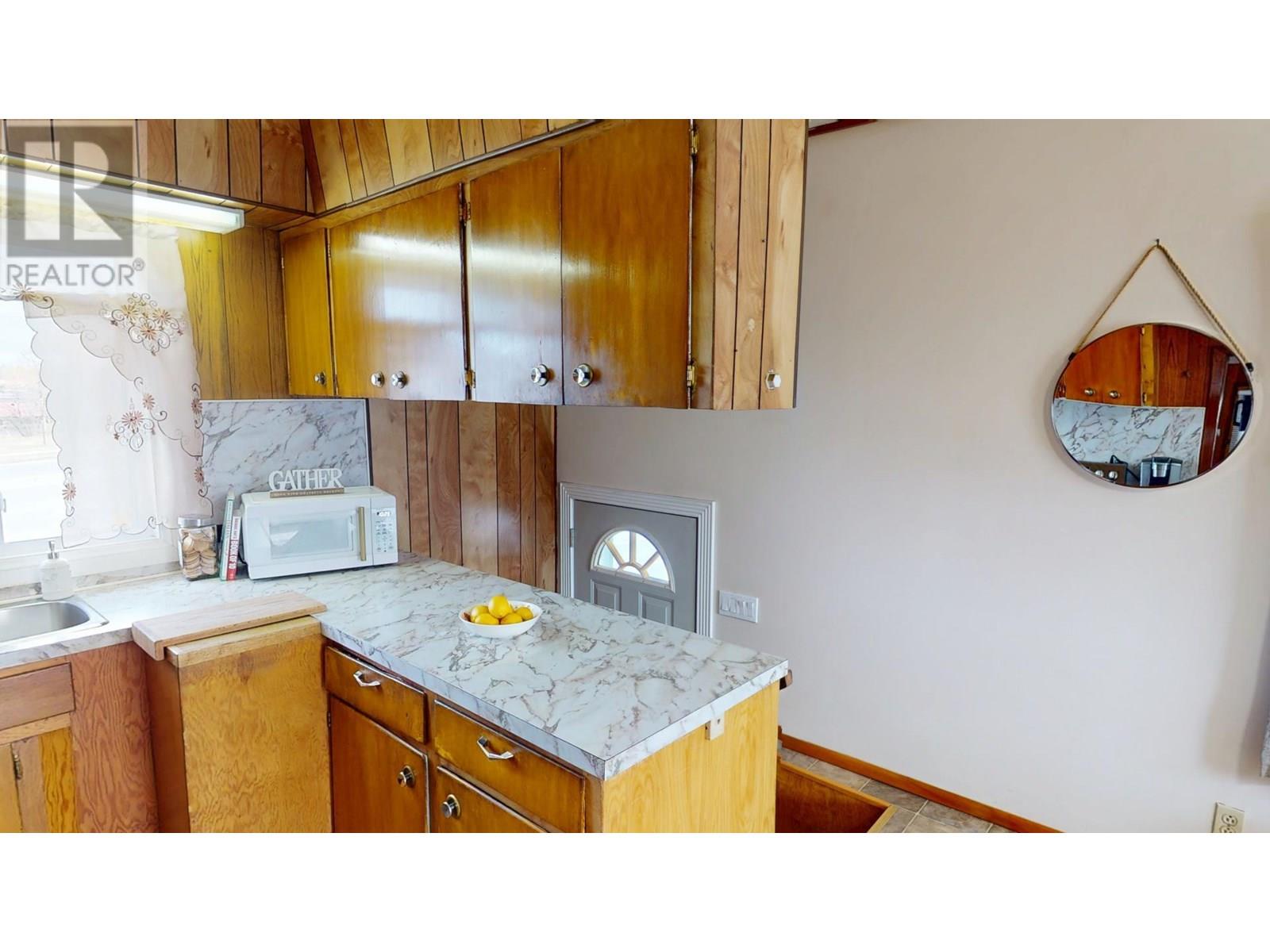 200 3rd Avenue S, Cranbrook, British Columbia  V1C 2B7 - Photo 13 - 10354793