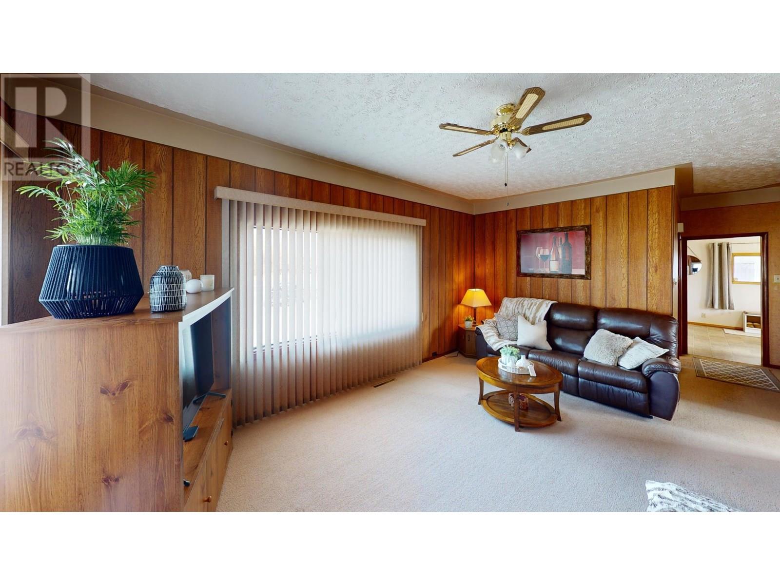 200 3rd Avenue S, Cranbrook, British Columbia  V1C 2B7 - Photo 3 - 10354793