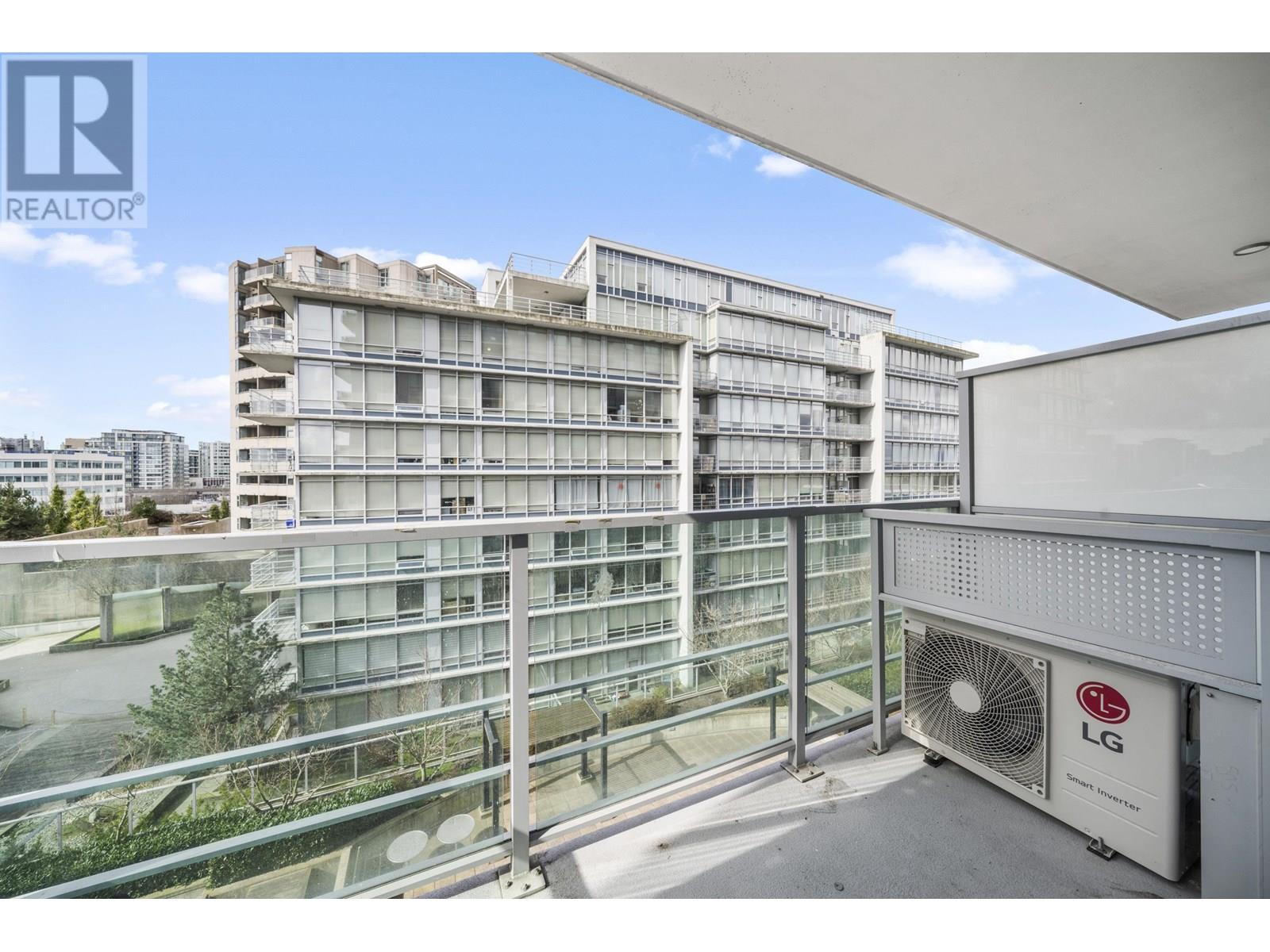 Listing Picture 15 of 23 : 805 5599 COONEY ROAD, Richmond / 烈治文 - 魯藝地產 Yvonne Lu Group - MLS Medallion Club Member