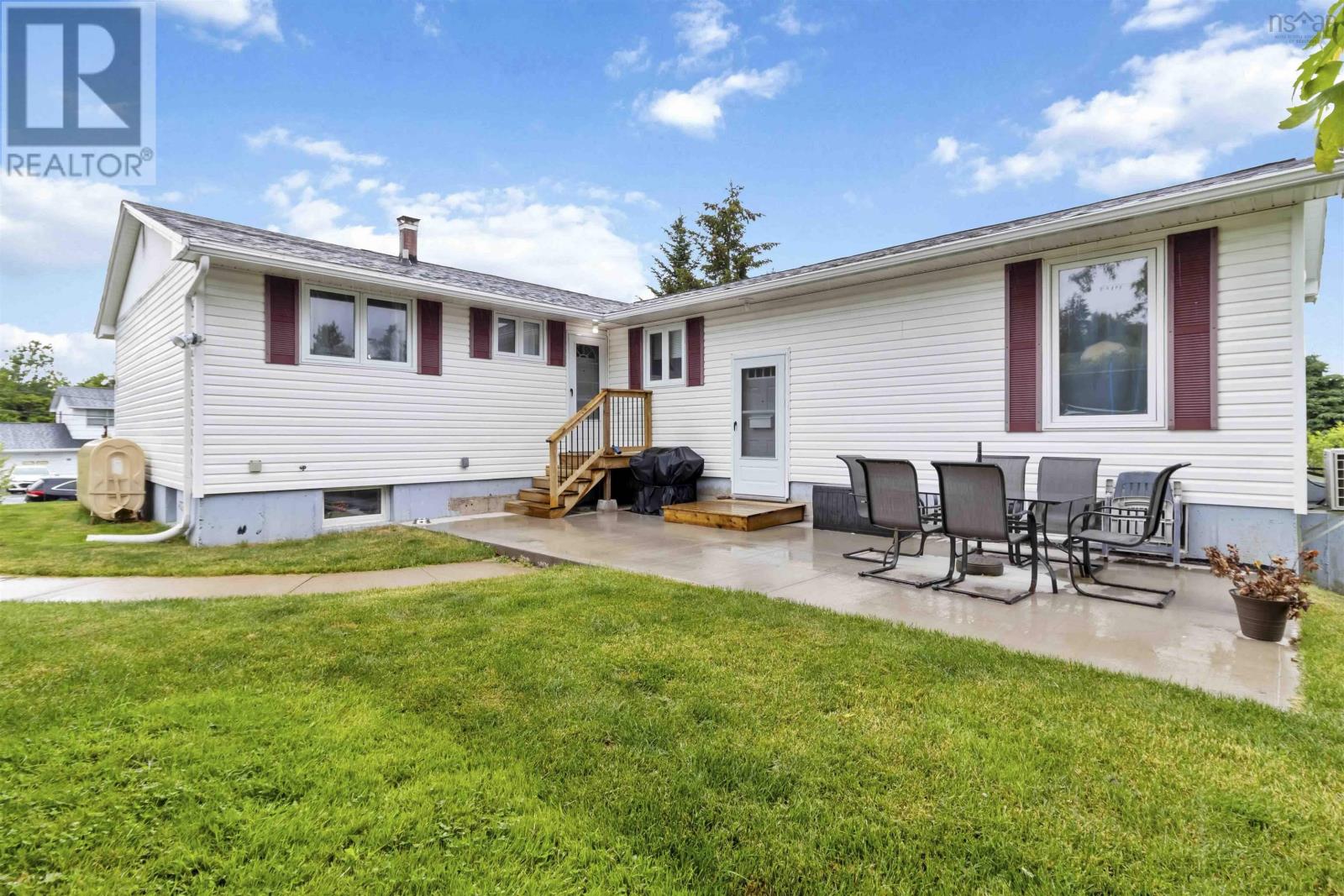 Property at 22 Prescott Drive image 2