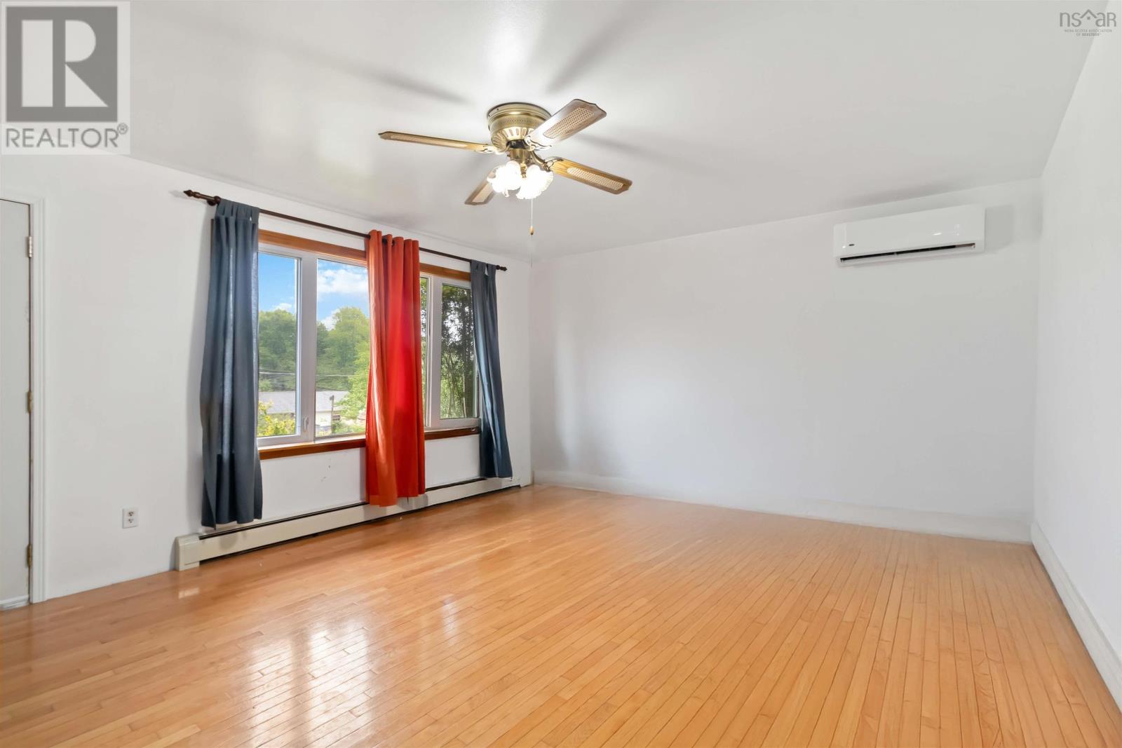 Property at 22 Prescott Drive image 3