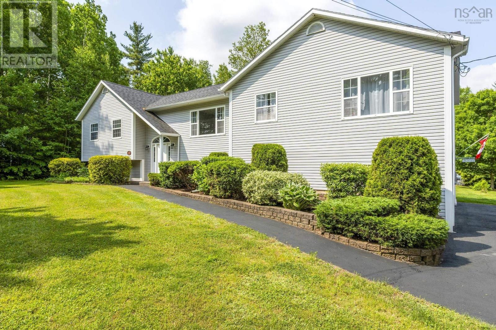 1337 Lockhart Mountain Road, Coldbrook, Nova Scotia  B4R 1C1 - Photo 4 - 202516852