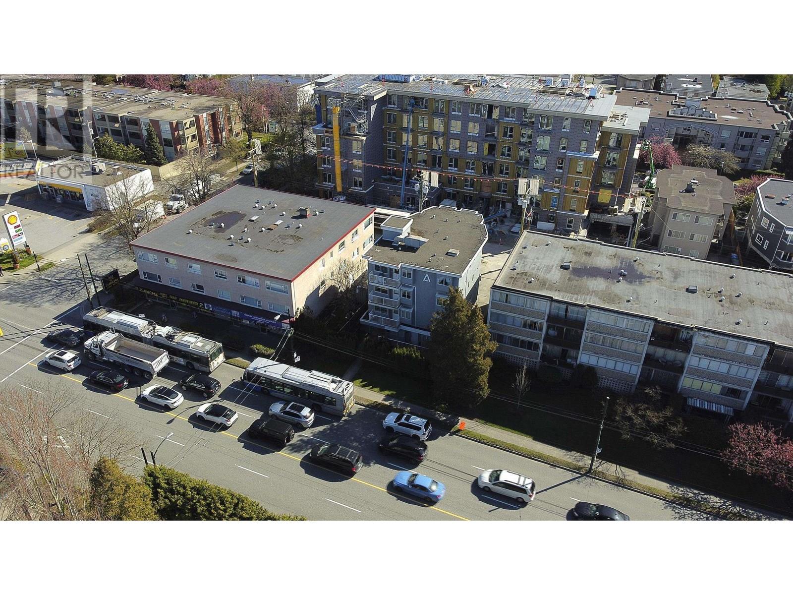 8732 Granville Street, Vancouver, British Columbia  V6P 5A5 - Photo 3 - C8070569