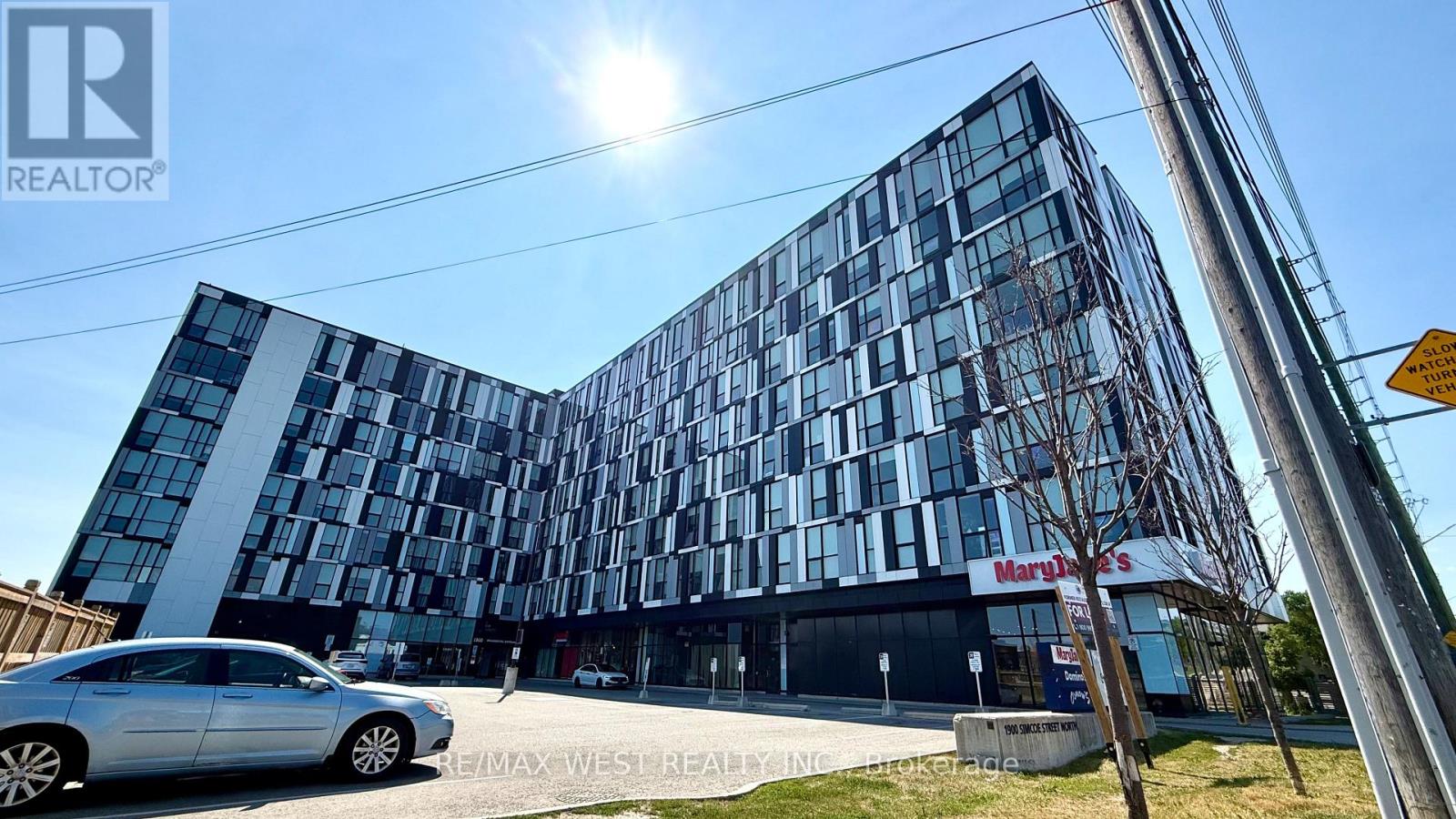 Property at 712 - 1900 SIMCOE STREET N image 1