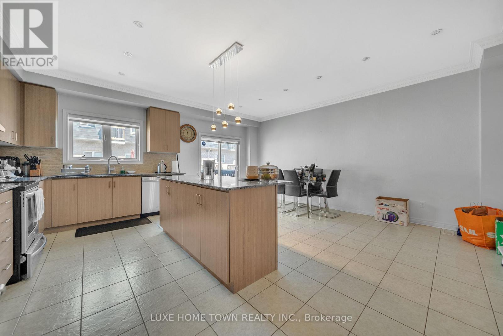 1506 Dusty Drive, Pickering, Ontario  L1X 0C9 - Photo 16 - E12268915