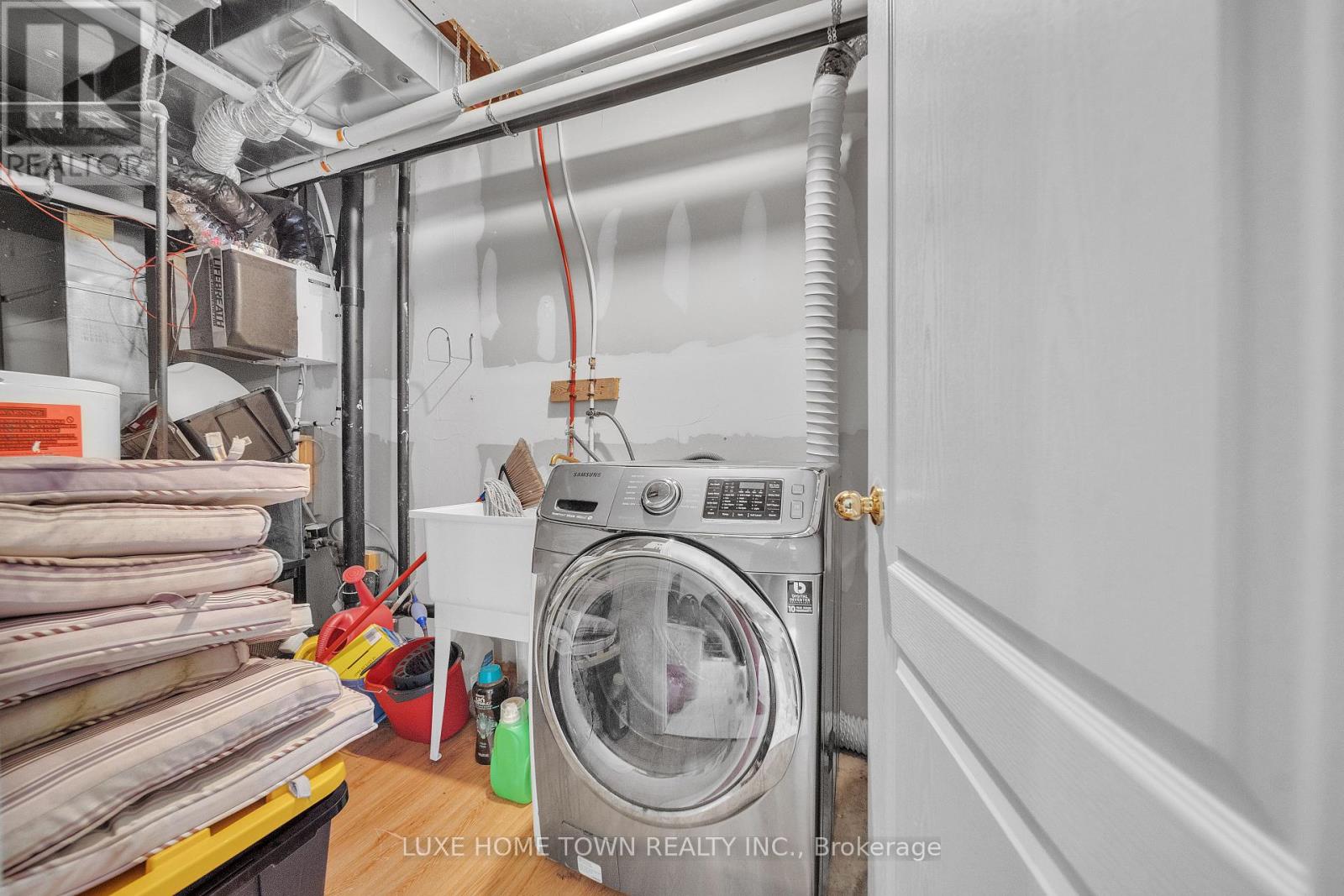 1506 Dusty Drive, Pickering, Ontario  L1X 0C9 - Photo 35 - E12268915