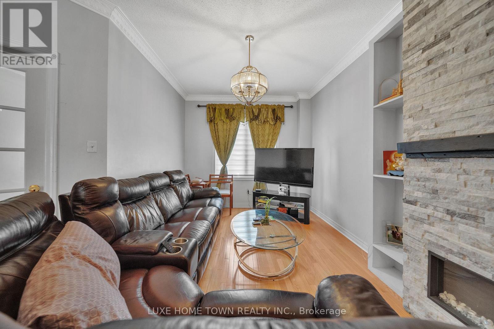 1506 Dusty Drive, Pickering, Ontario  L1X 0C9 - Photo 8 - E12268915