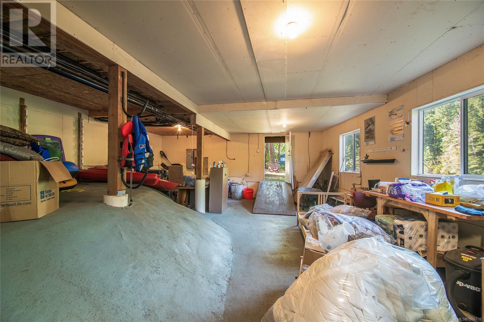 2420 Campbell River Rd, Campbell River, British Columbia  V9W 4N7 - Photo 41 - 1006716