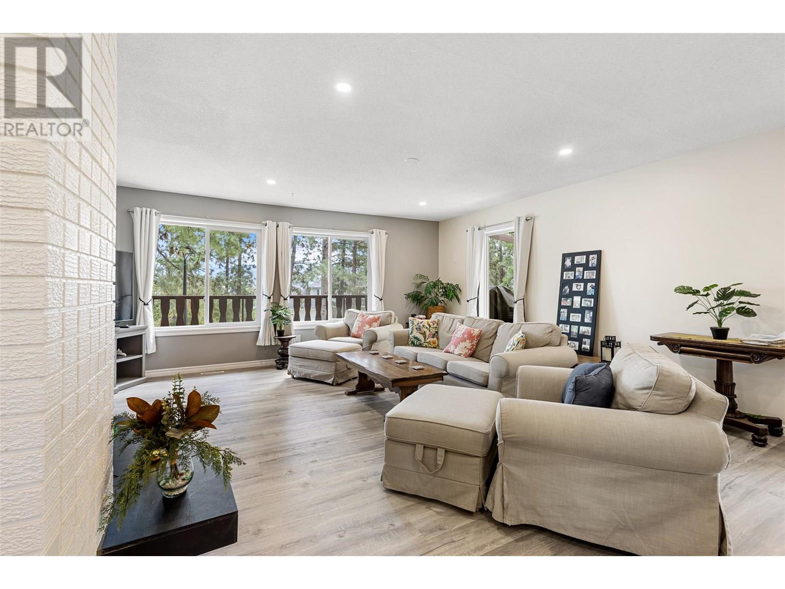 Property at 3947 Trepanier Heights Place image 4