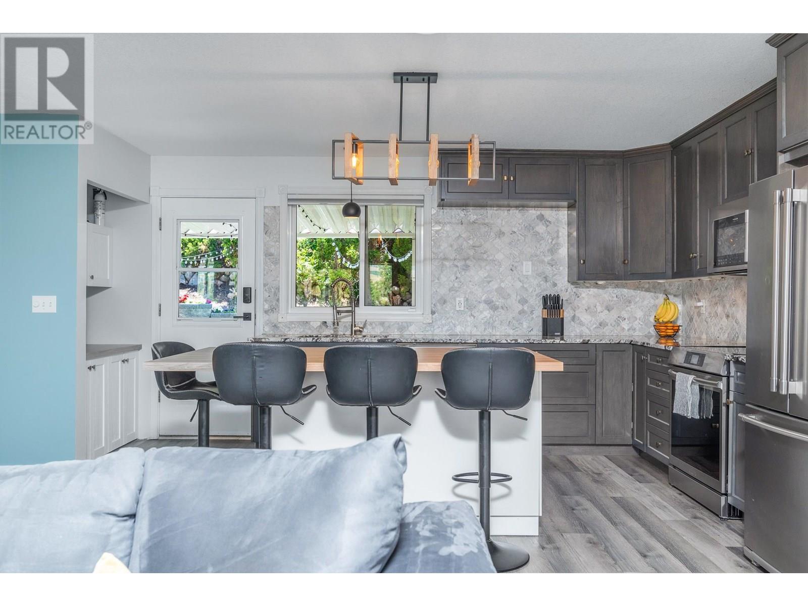 Property at 4499 Cascade Drive image 3